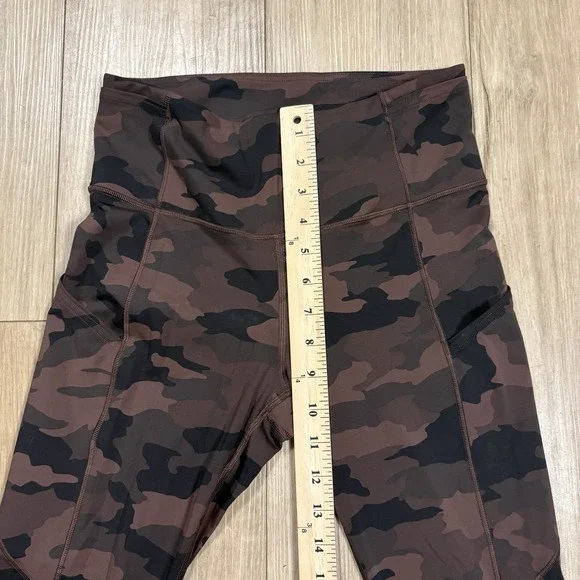 Lululemon Camo Leggings Womens 6 Brown Fast Free Tight 25" Inseam - Picture 4 of 8